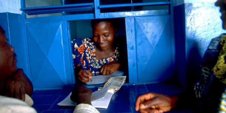 Over 200 million migrant workers sent US$554 billion back to their families in remittance-reliant countries in 2019. Photo: © IFAD