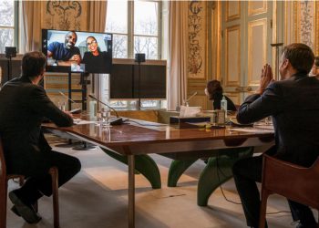 Idris Elba and Sabrina Dhowre Elba meet President Macron