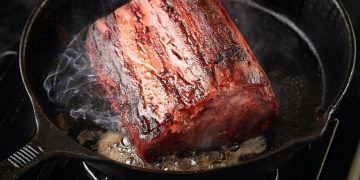 Fake meat goes beyond burgers to printing steaks