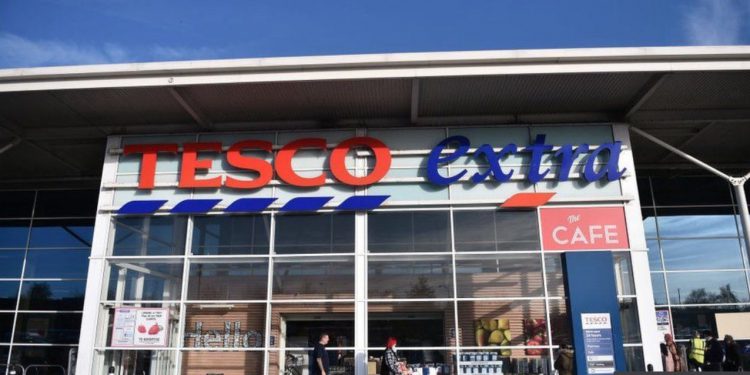 Tesco urged by investors to sell more healthy food