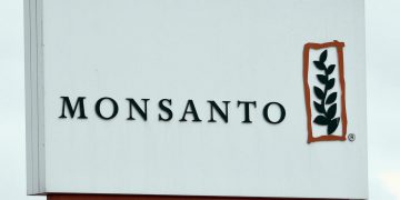 France fines Monsanto for data on journalists, activists