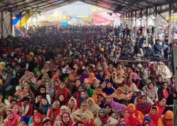 India’s protesting farmers remain in place