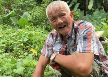 Mr Oh grows vegetables and chillies in his garden (Singapore forest)
