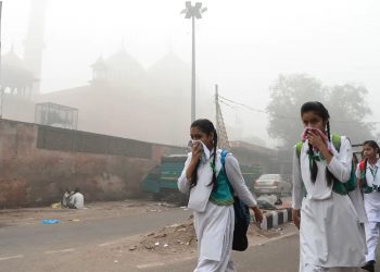Smog is so bad in Delhi at times that the government has closed elementary schools. Sajjad Hussain/AFP via Getty Images