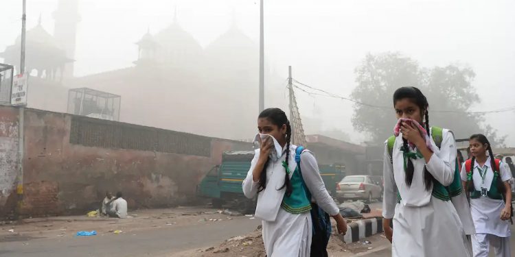 Smog is so bad in Delhi at times that the government has closed elementary schools. Sajjad Hussain/AFP via Getty Images